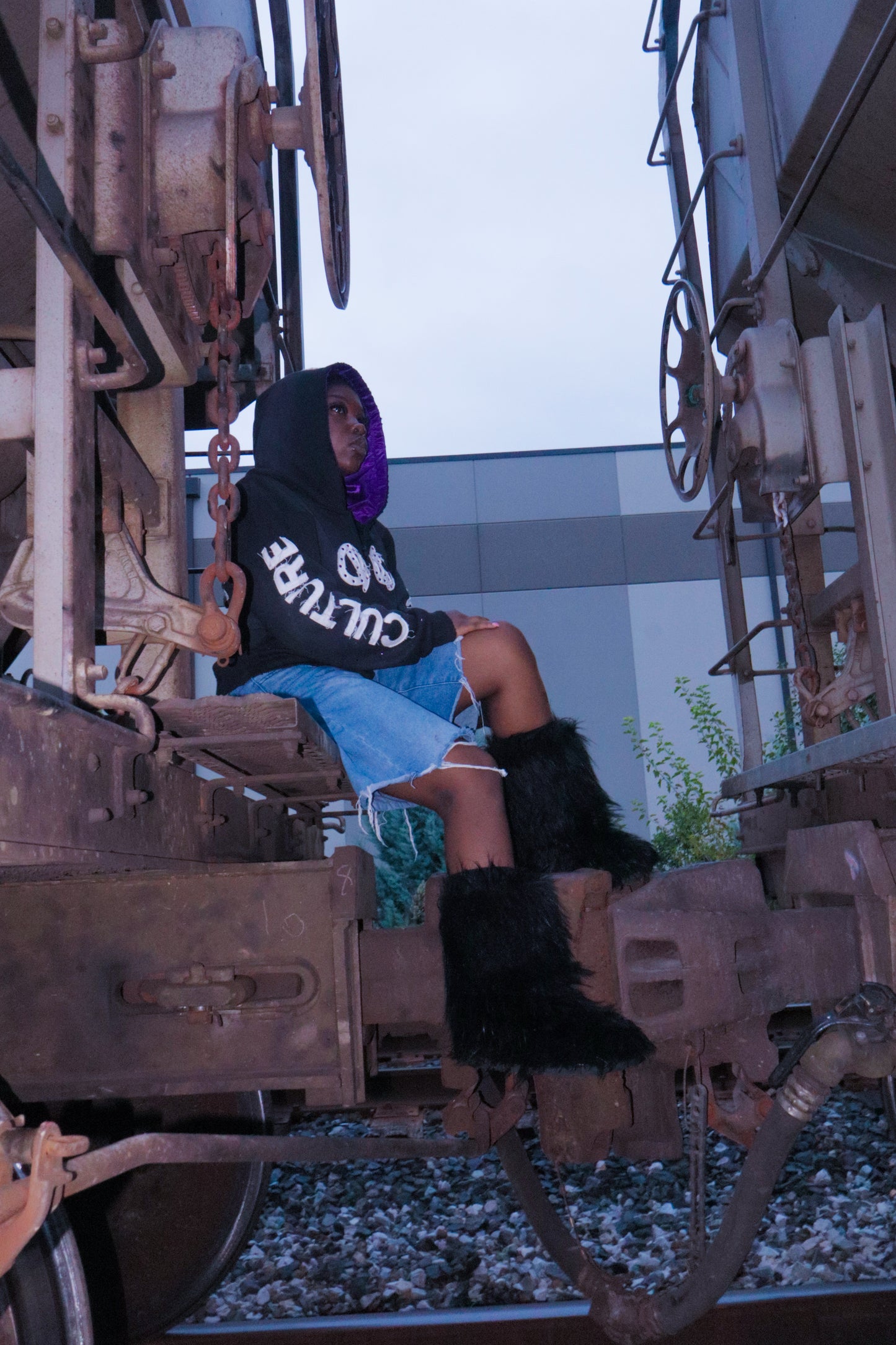 “THE RESET” Zip up (black)