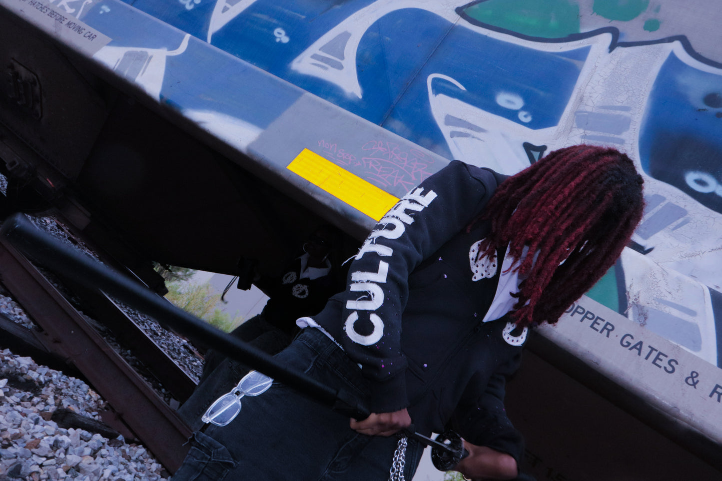 “THE RESET” Zip up (black)