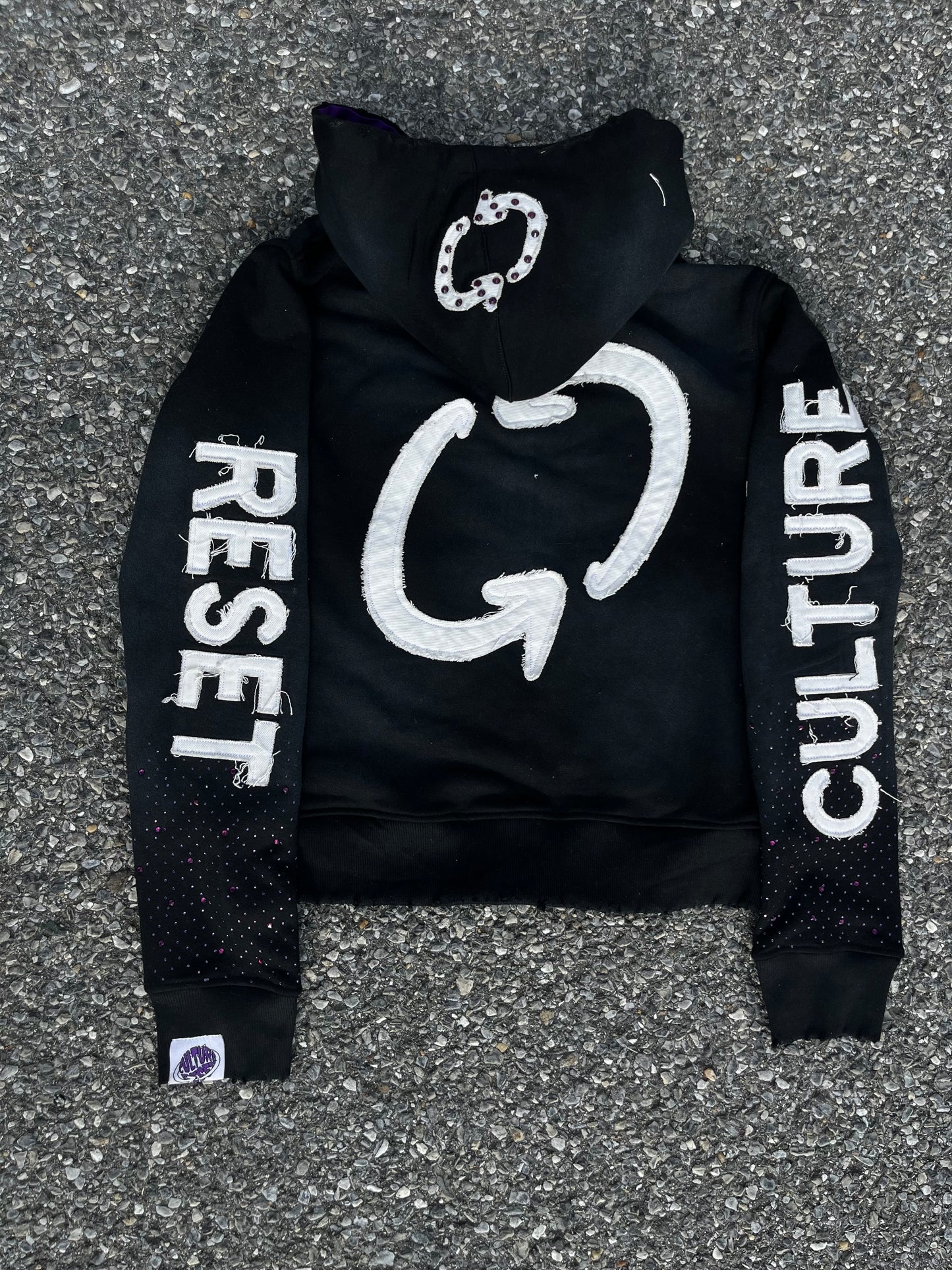 “THE RESET” Zip up (black)